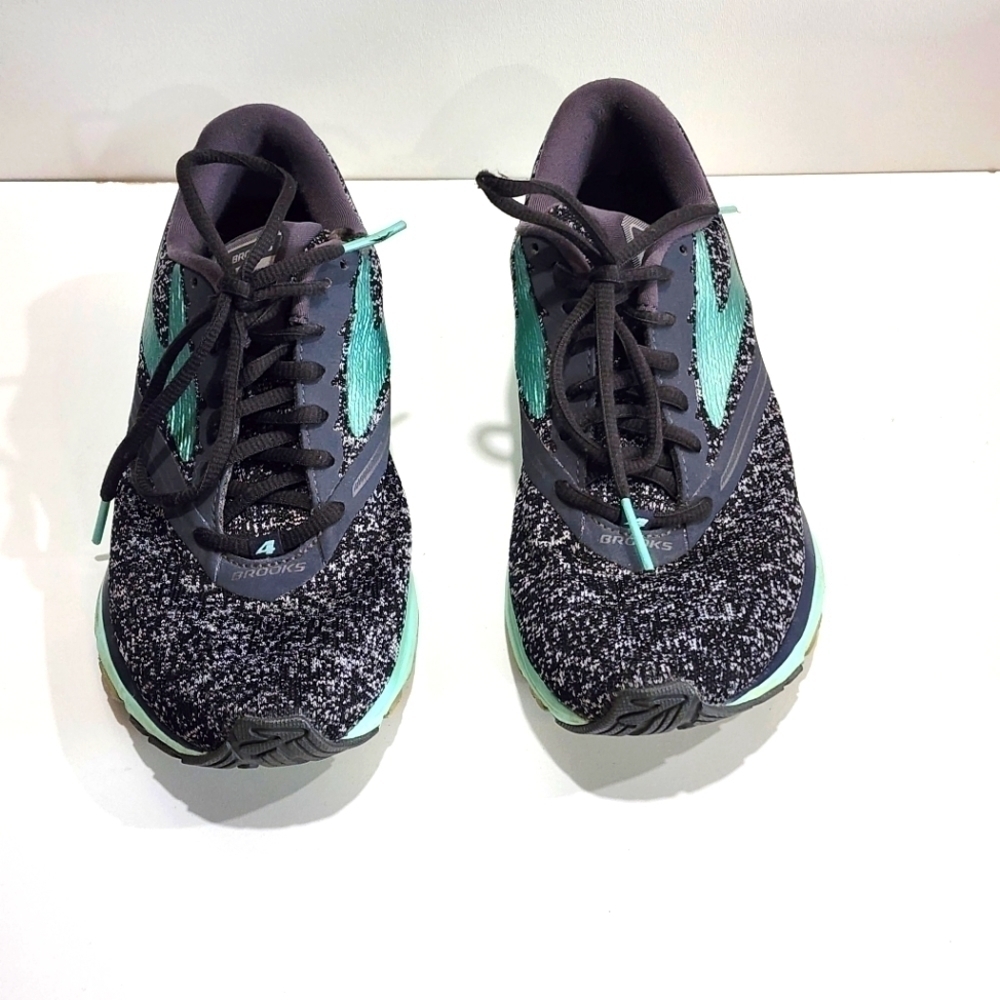 Brooks Launch 4